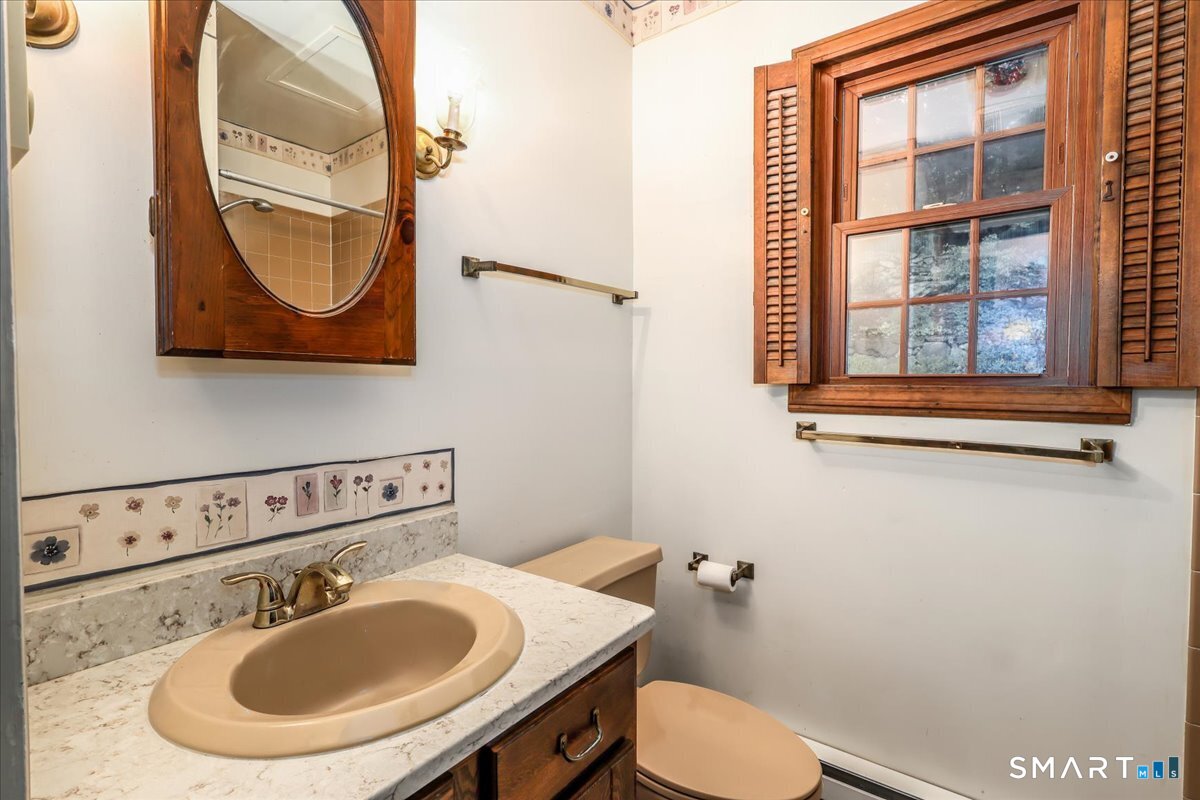 17 East Bucks Rock Road New Milford CT 06776