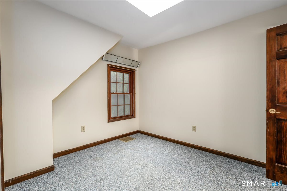 17 East Bucks Rock Road New Milford CT 06776