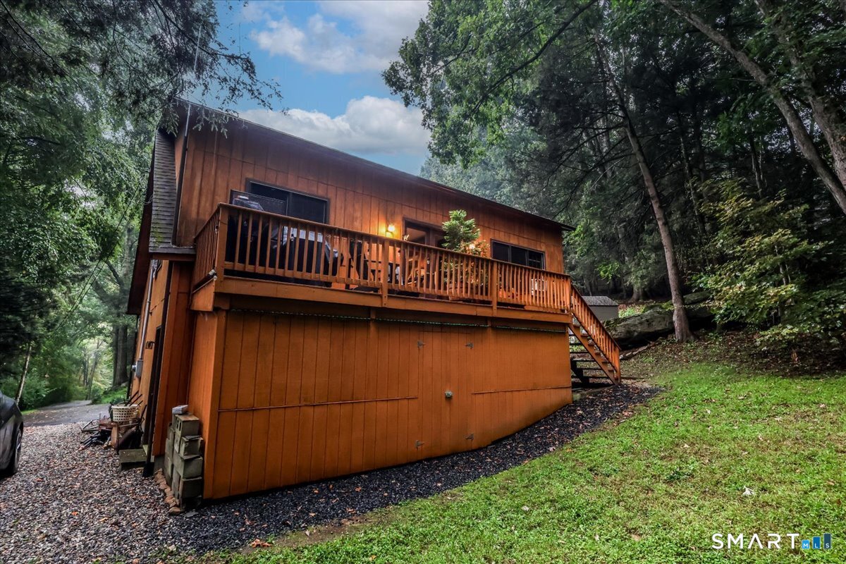 17 East Bucks Rock Road New Milford CT 06776