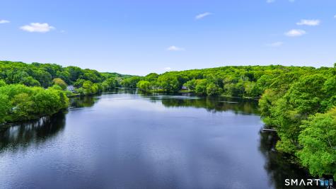 32 Cubles Drive East Lyme CT 06357