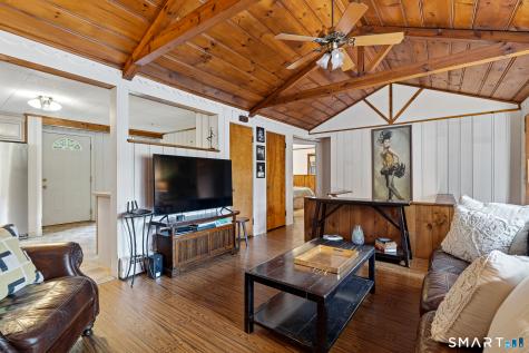 32 Cubles Drive East Lyme CT 06357