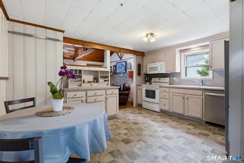 32 Cubles Drive East Lyme CT 06357