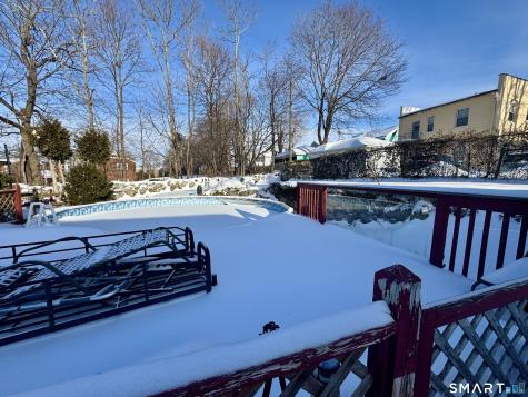 15 Warren Street New London CT 06320