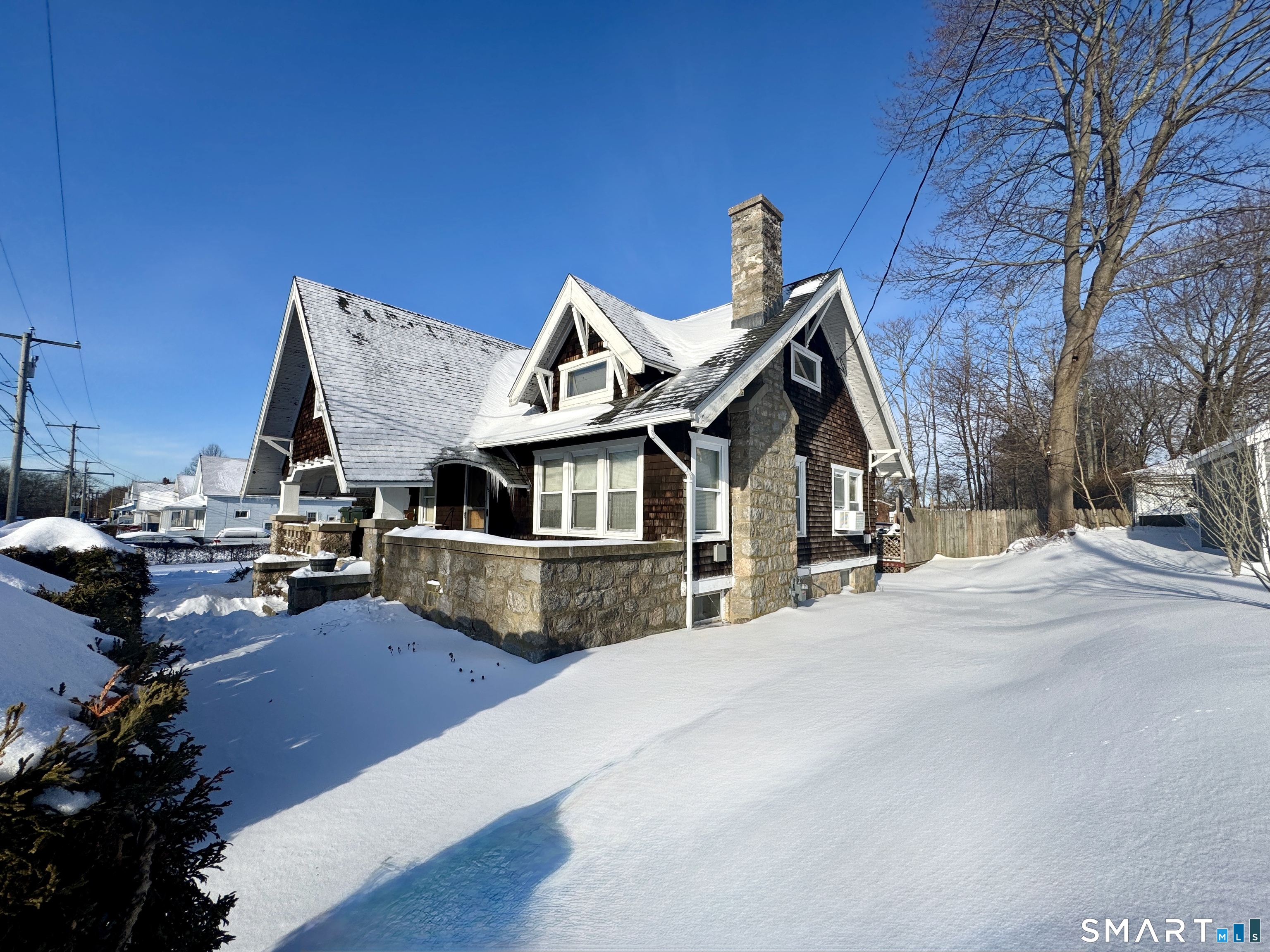 15 Warren Street New London CT 06320