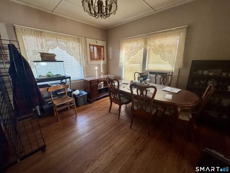 15 Warren Street New London CT 06320