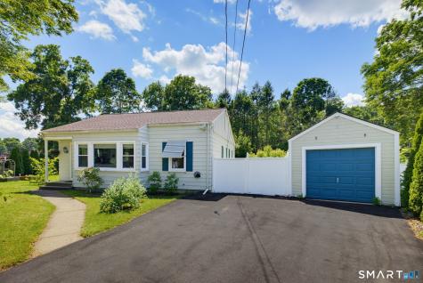 19 Burton Avenue Norwich CT 06360