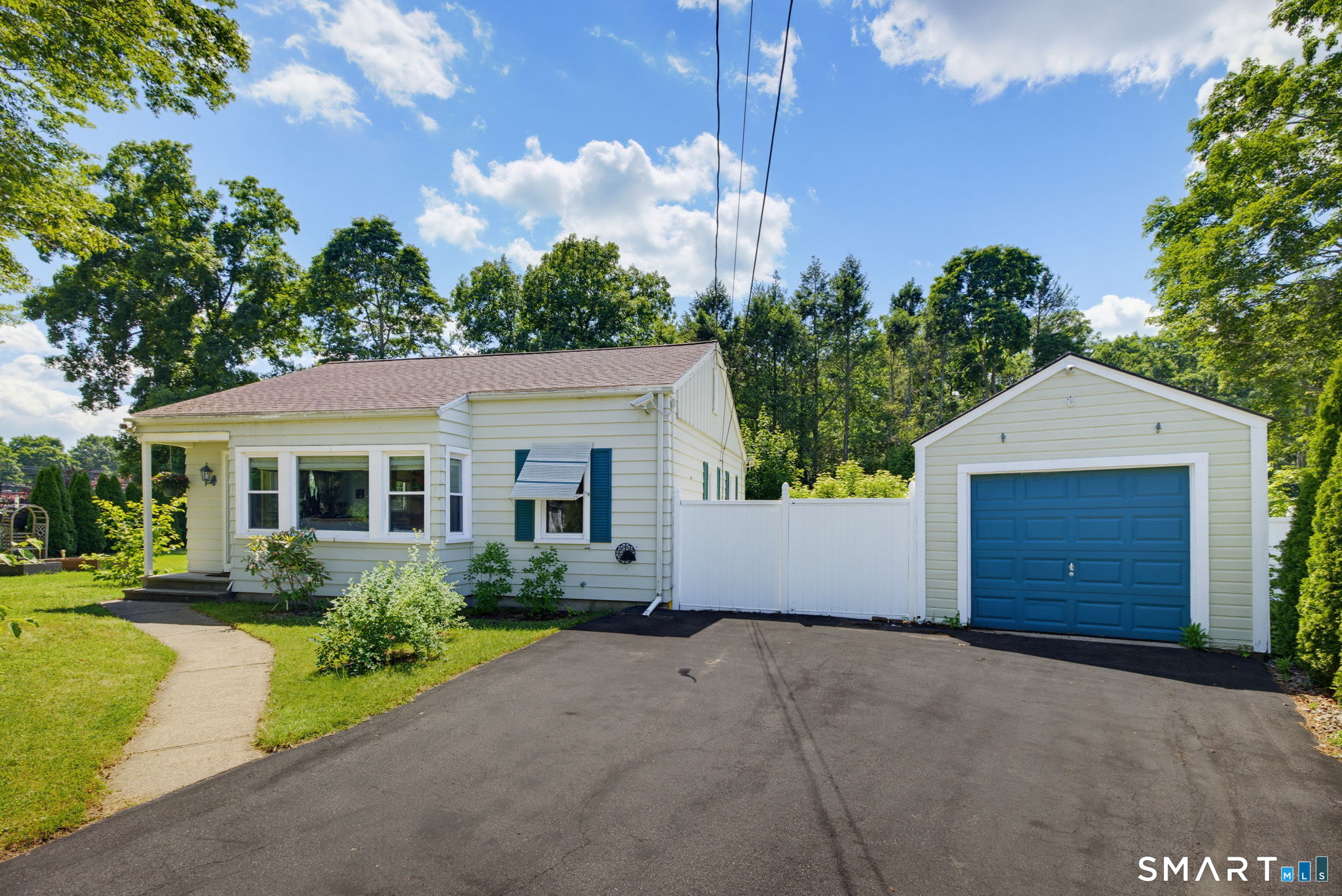 19 Burton Avenue Norwich CT 06360