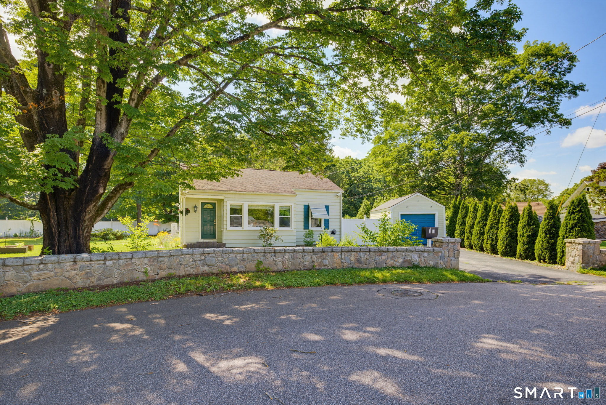 19 Burton Avenue Norwich CT 06360