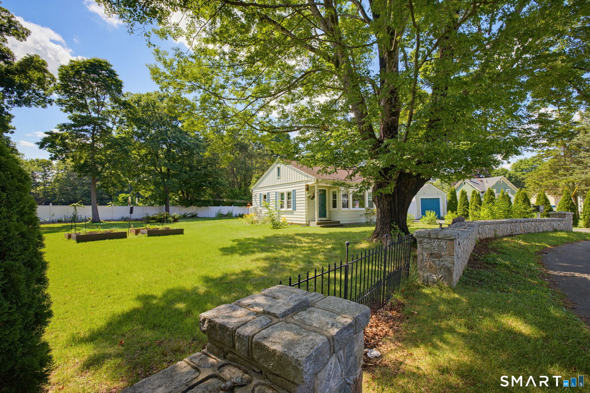 19 Burton Avenue Norwich CT 06360