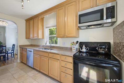 19 Burton Avenue Norwich CT 06360