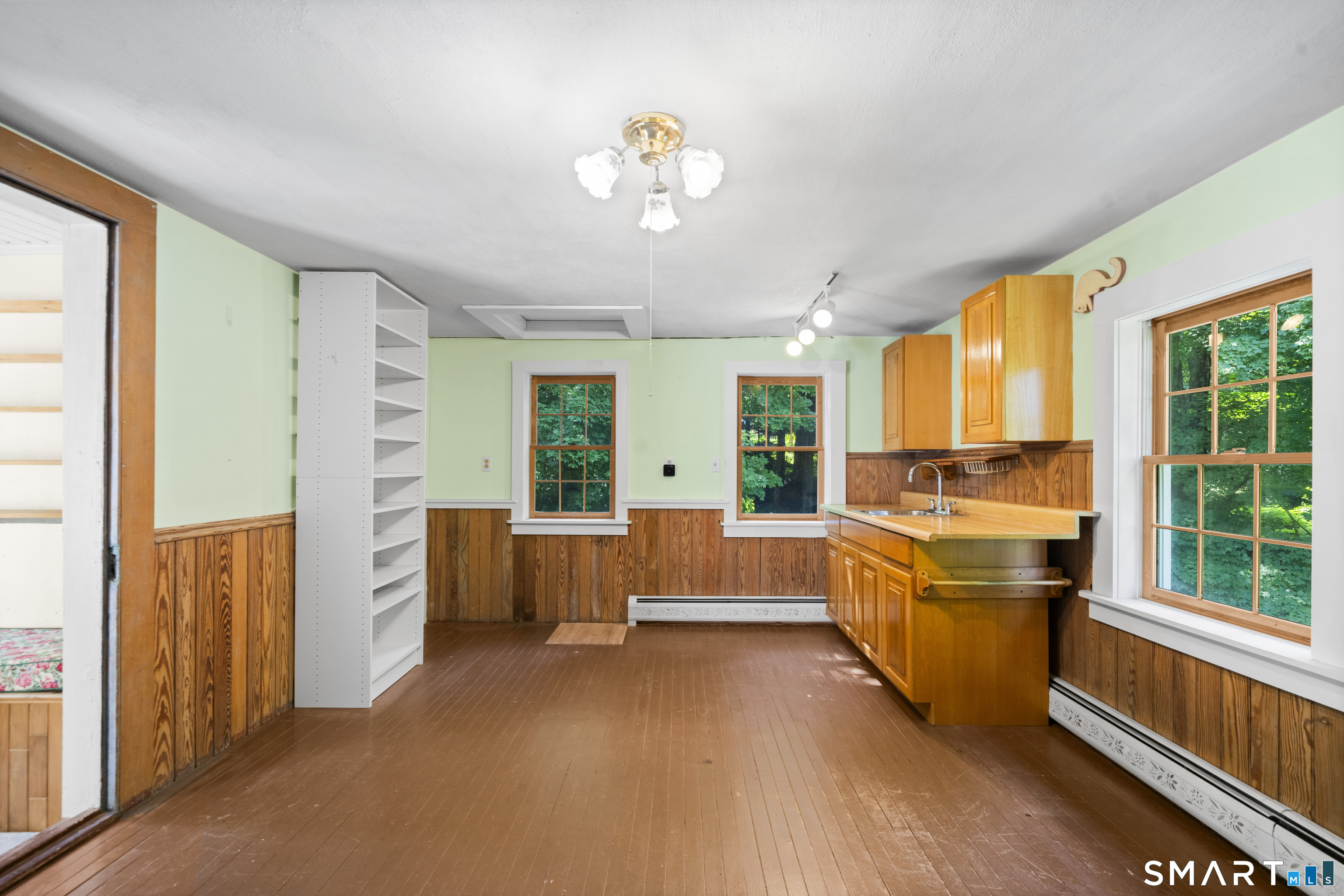 31 School Street Avon CT 06001