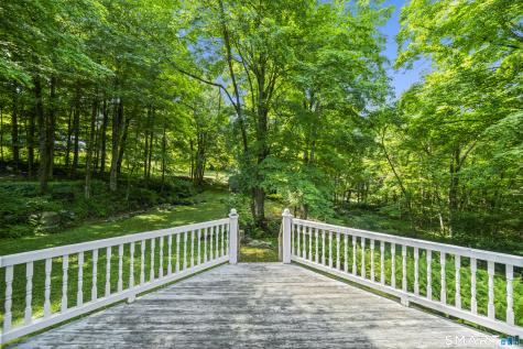 31 School Street Avon CT 06001