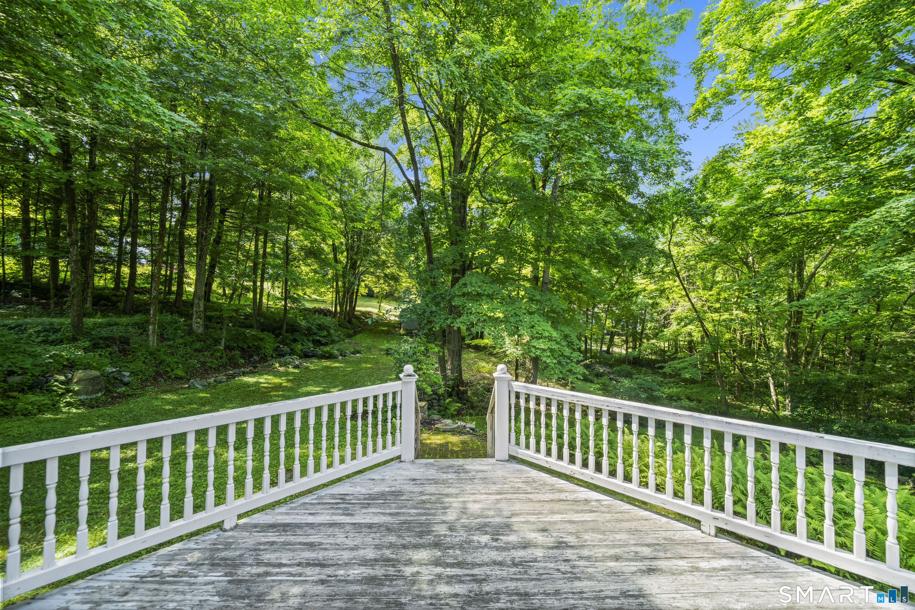 31 School Street Avon CT 06001