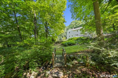 31 School Street Avon CT 06001