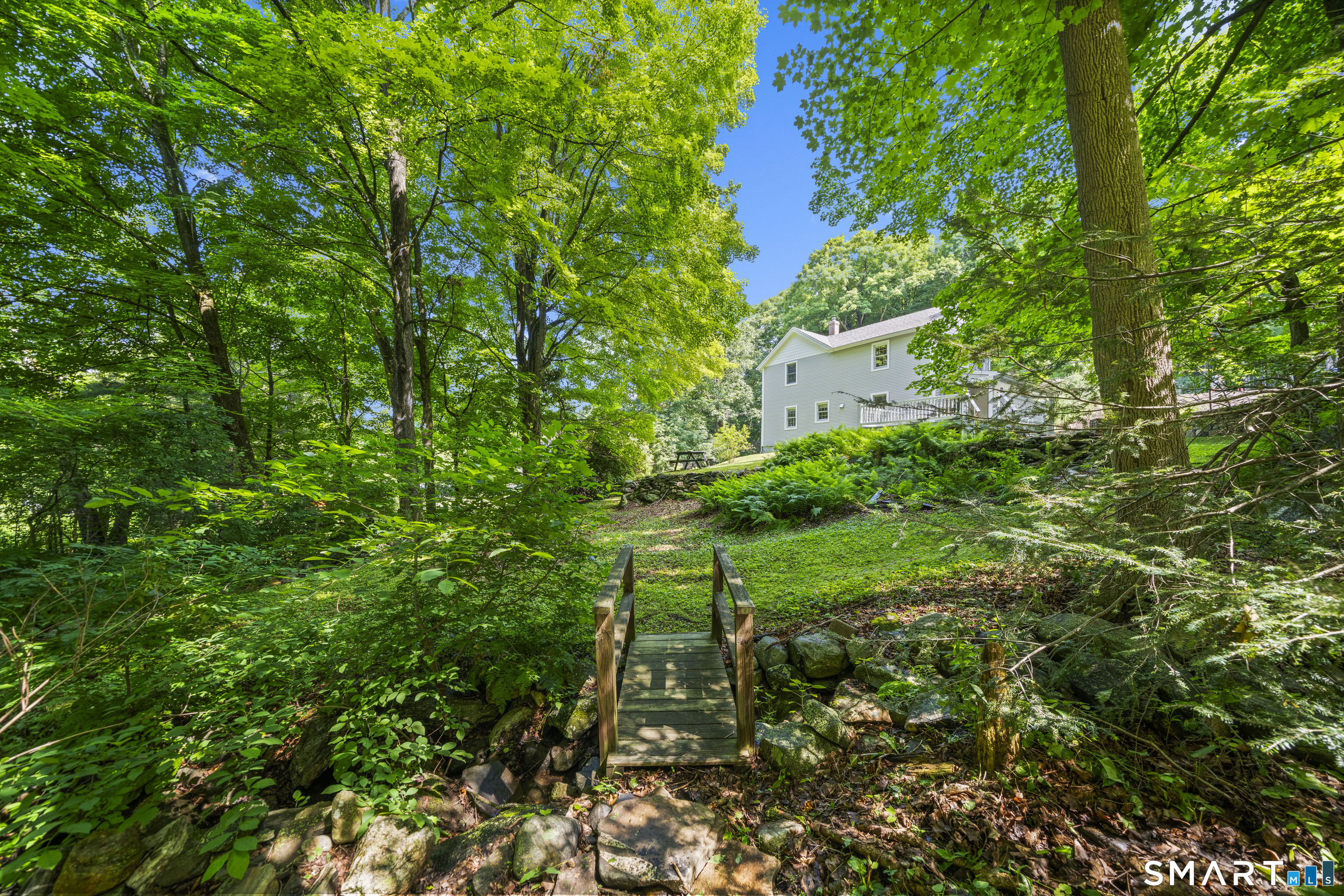 31 School Street Avon CT 06001