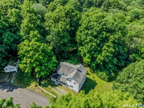 31 School Street Avon CT 06001