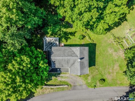 31 School Street Avon CT 06001