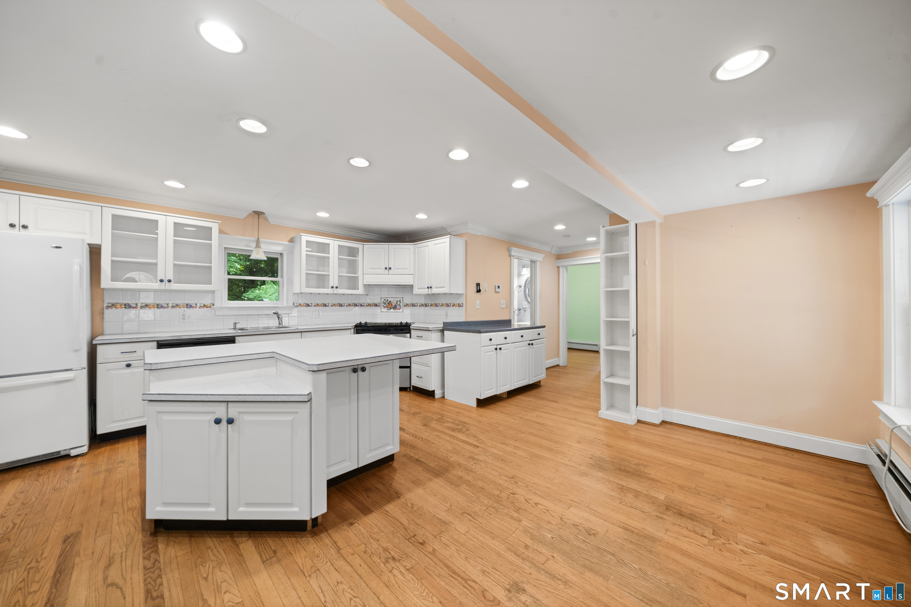 31 School Street Avon CT 06001