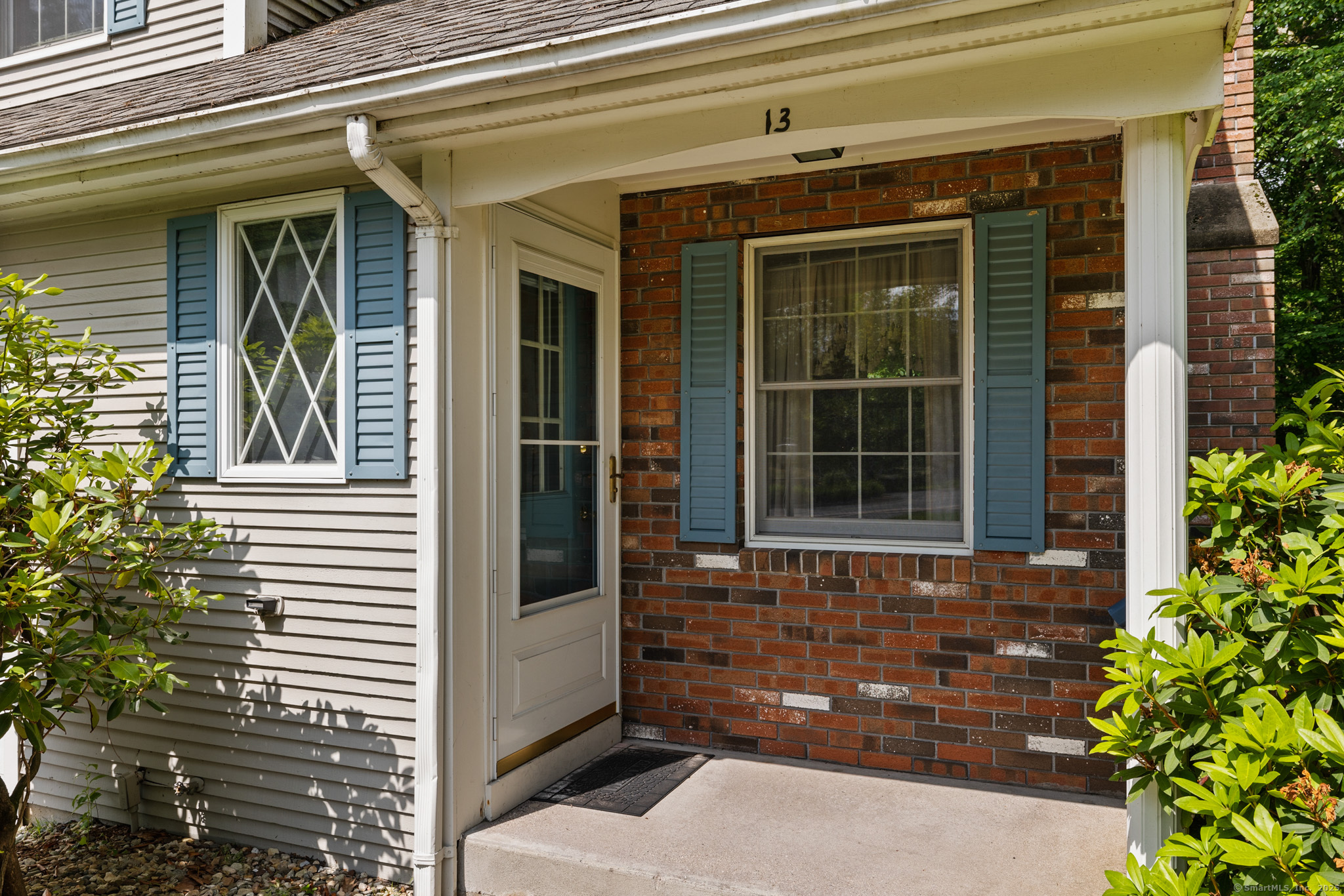 13 Waterview Drive Windsor CT 06095