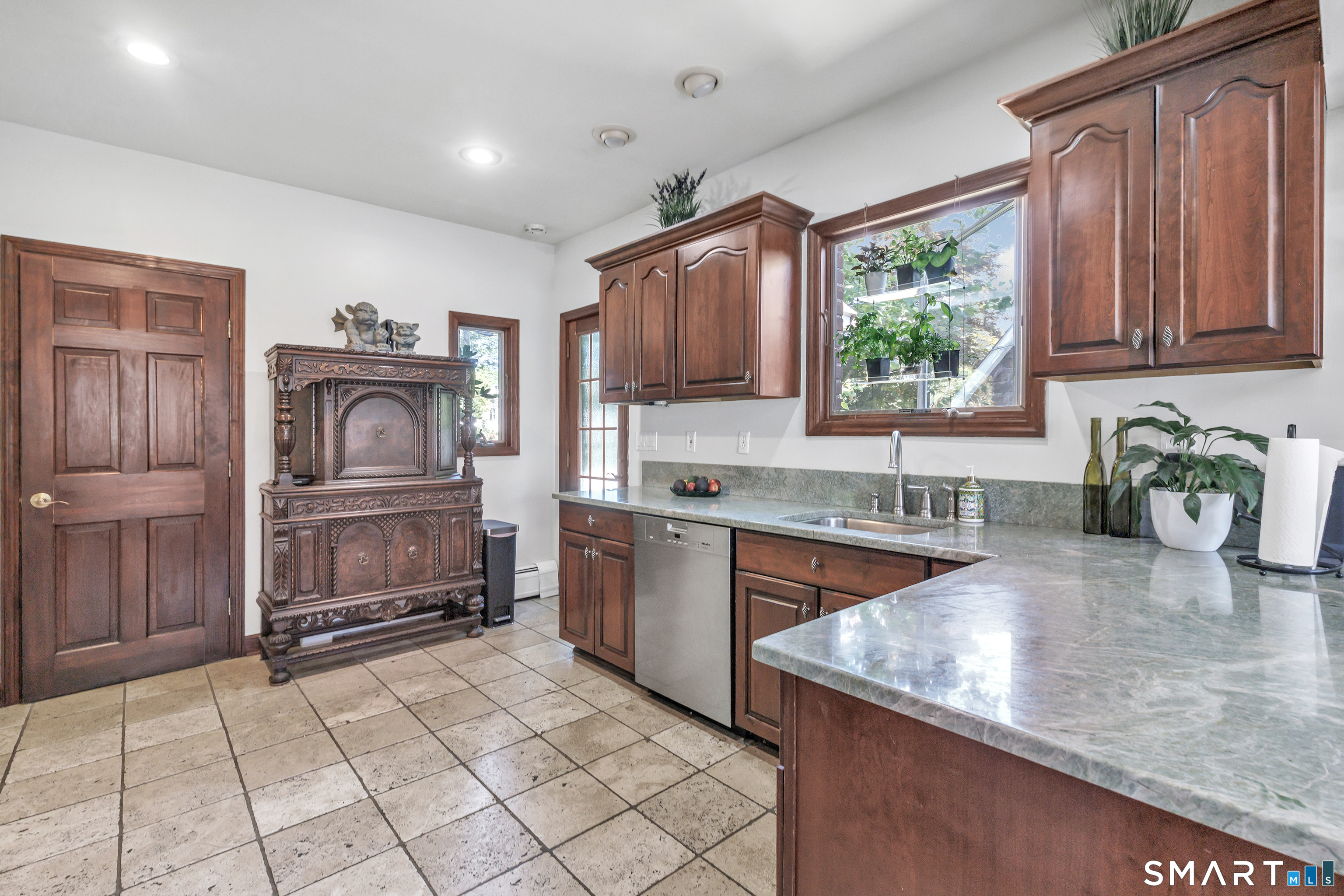 2 Winthrop Avenue Norwalk CT 06851