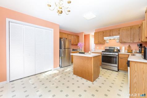 124 Cynrose Place Meriden CT 06451