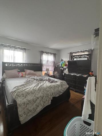 75 Willetts Avenue New London CT 06320