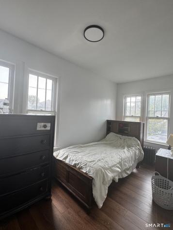 75 Willetts Avenue New London CT 06320