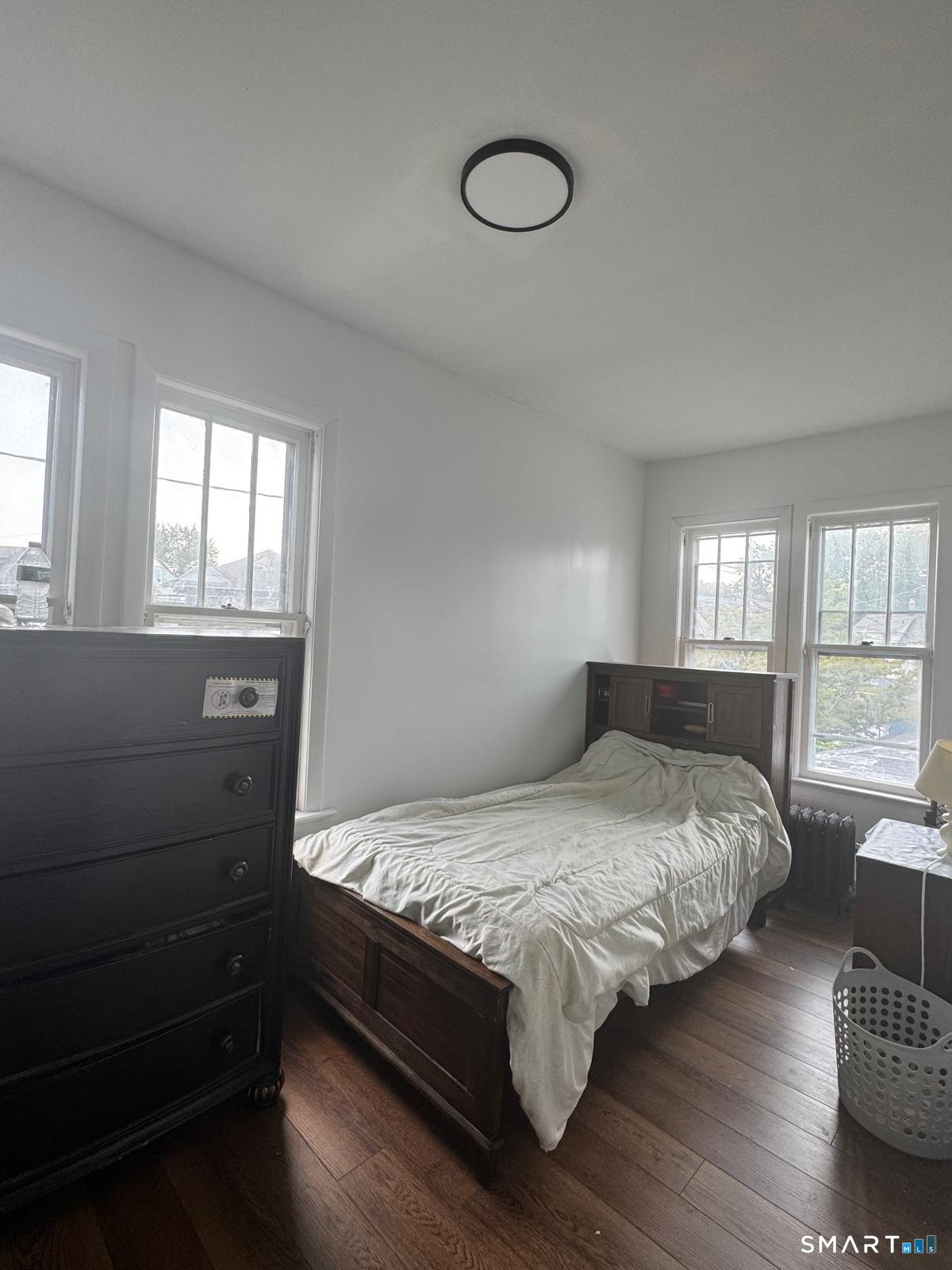 75 Willetts Avenue New London CT 06320