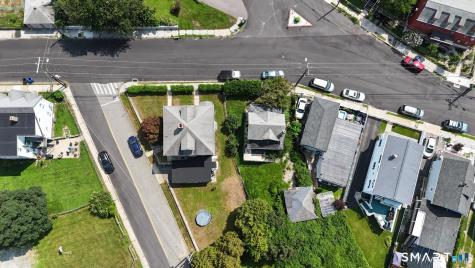 75 Willetts Avenue New London CT 06320