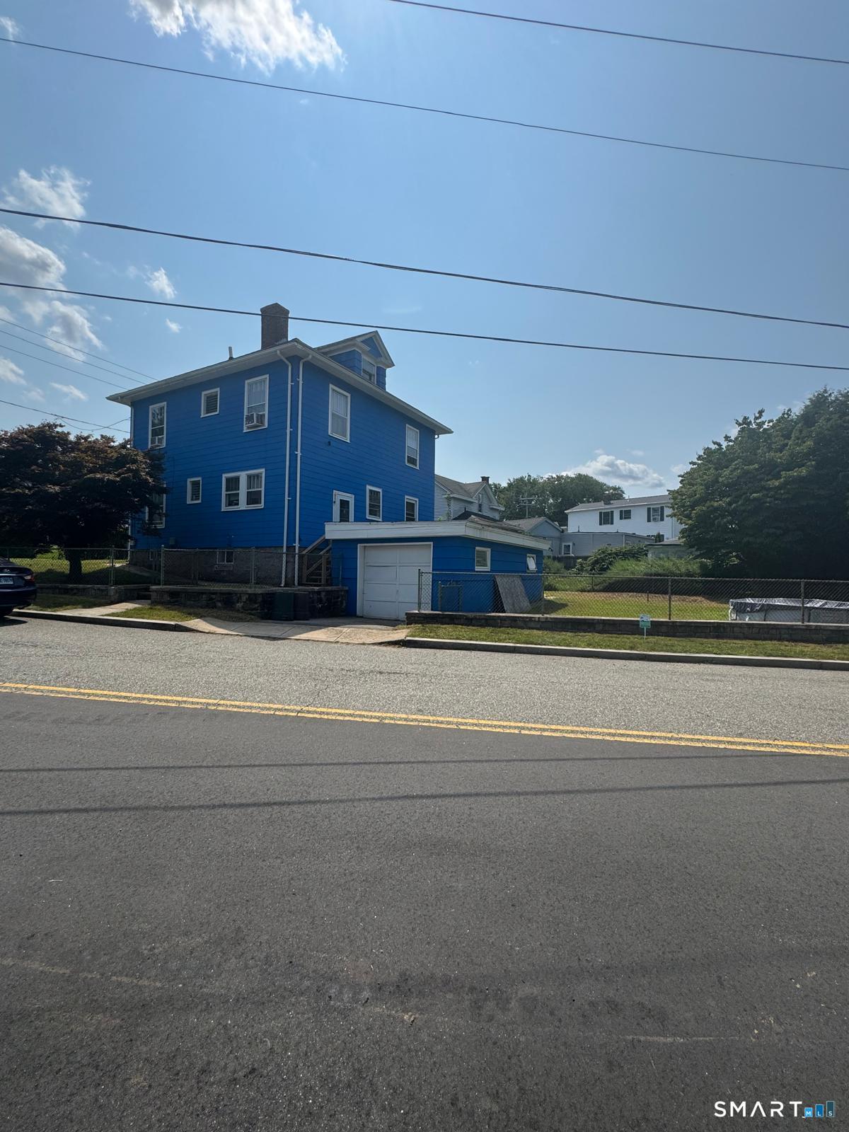 75 Willetts Avenue New London CT 06320