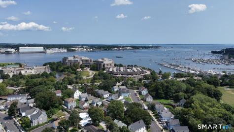 75 Willetts Avenue New London CT 06320