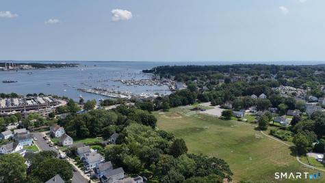 75 Willetts Avenue New London CT 06320