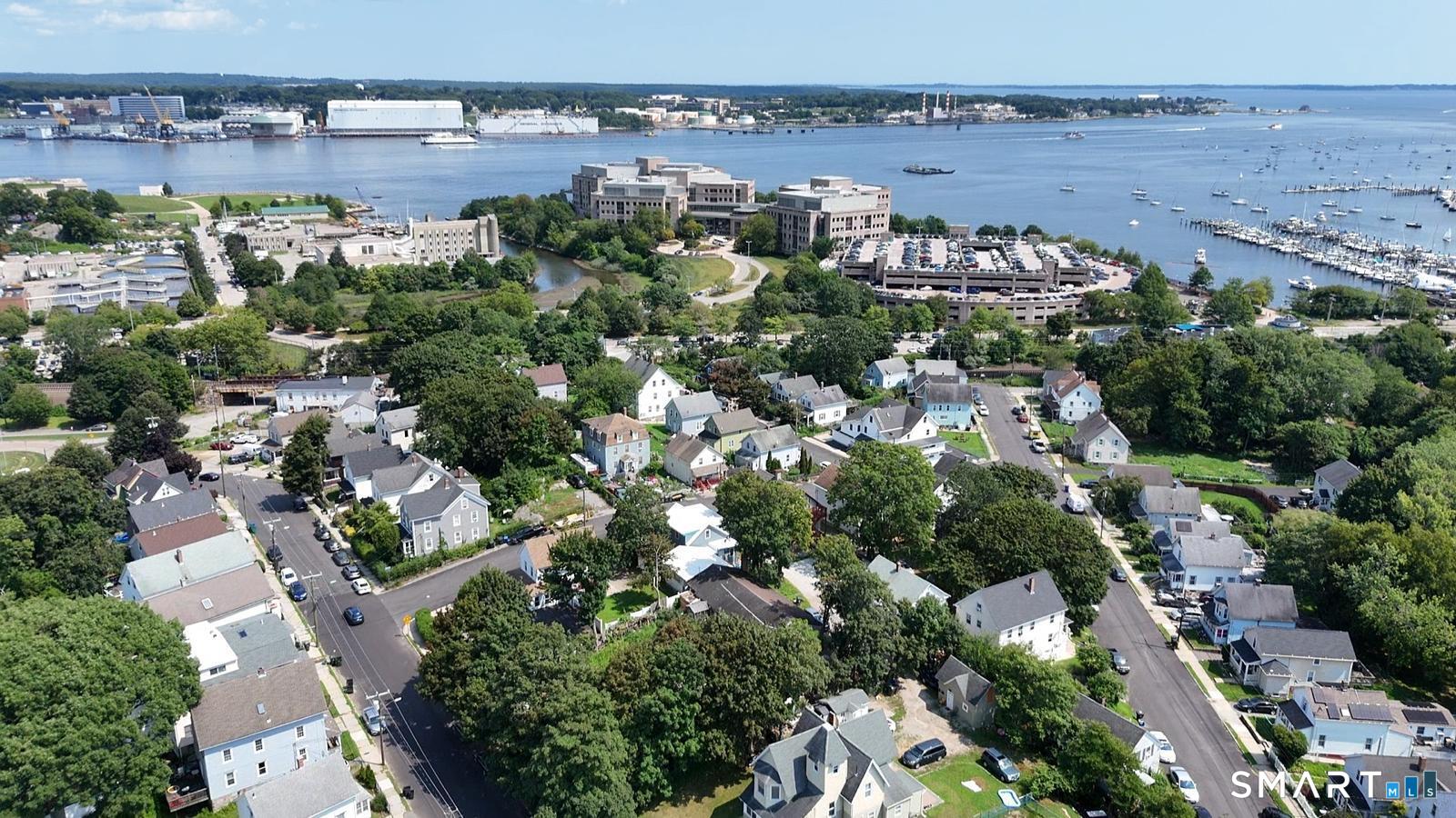 75 Willetts Avenue New London CT 06320