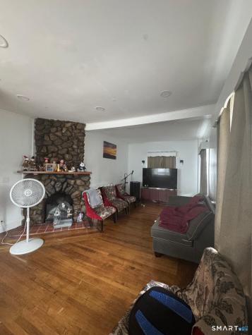 75 Willetts Avenue New London CT 06320