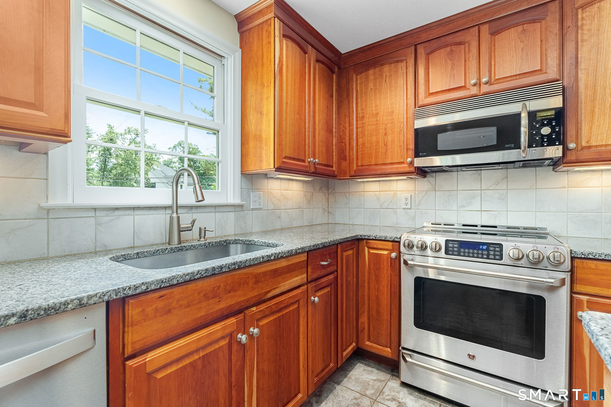38 Oak Ridge Drive Avon CT 06001