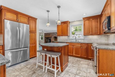 38 Oak Ridge Drive Avon CT 06001