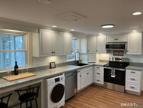 34 Buckingham Avenue Norwich CT 06360