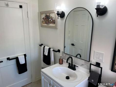 34 Buckingham Avenue Norwich CT 06360