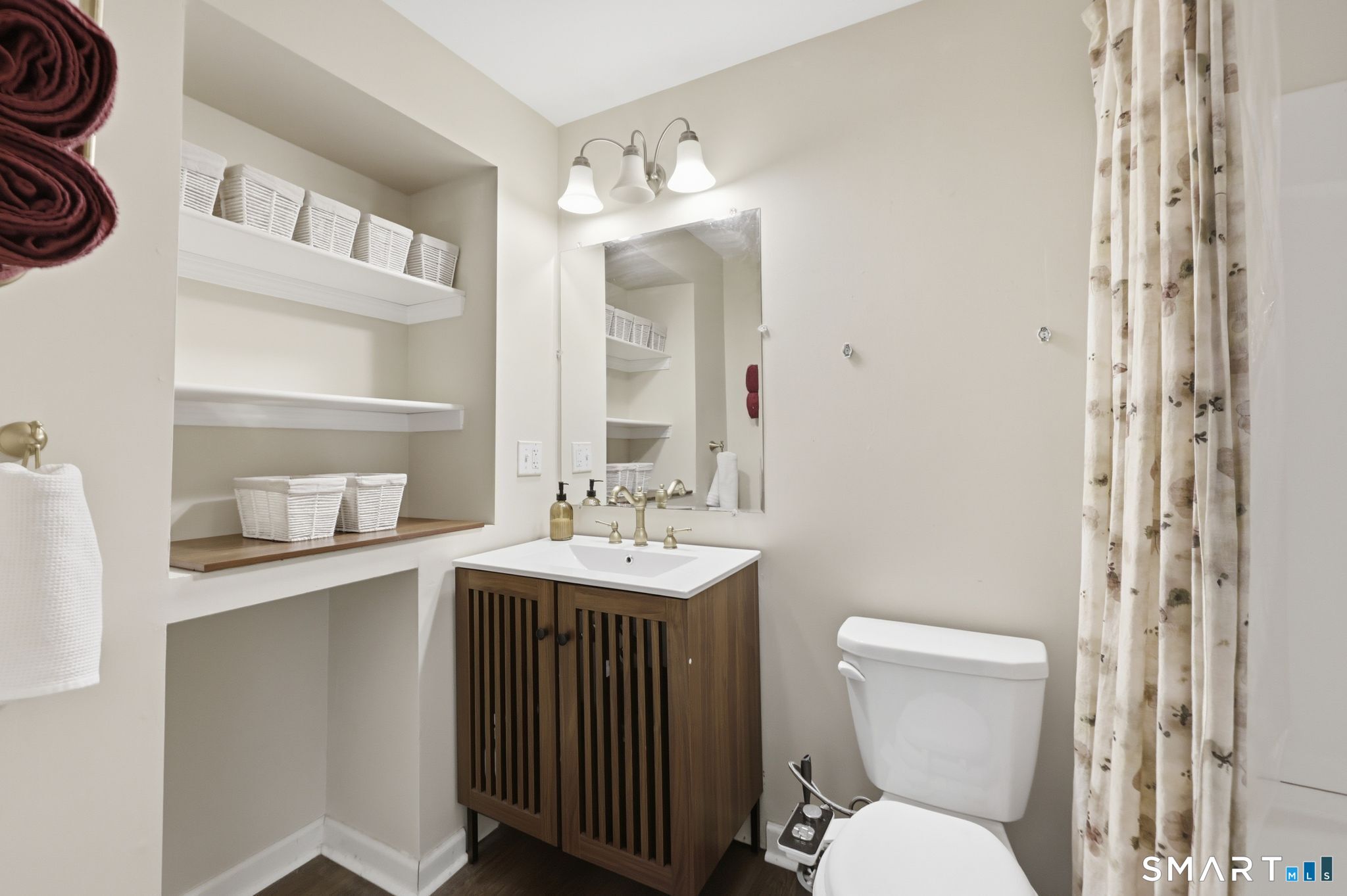 124 Jordan Lane Wethersfield CT 06109
