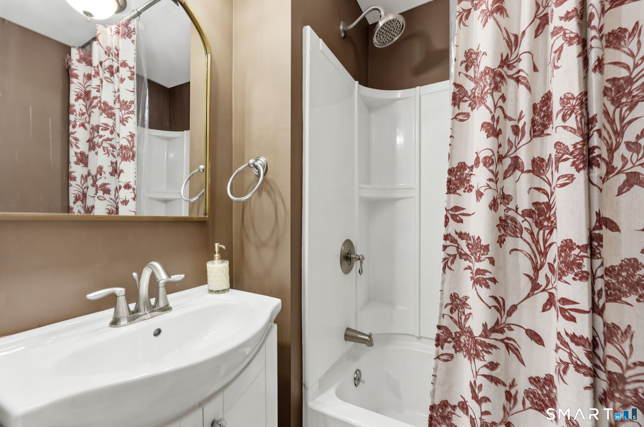 124 Jordan Lane Wethersfield CT 06109