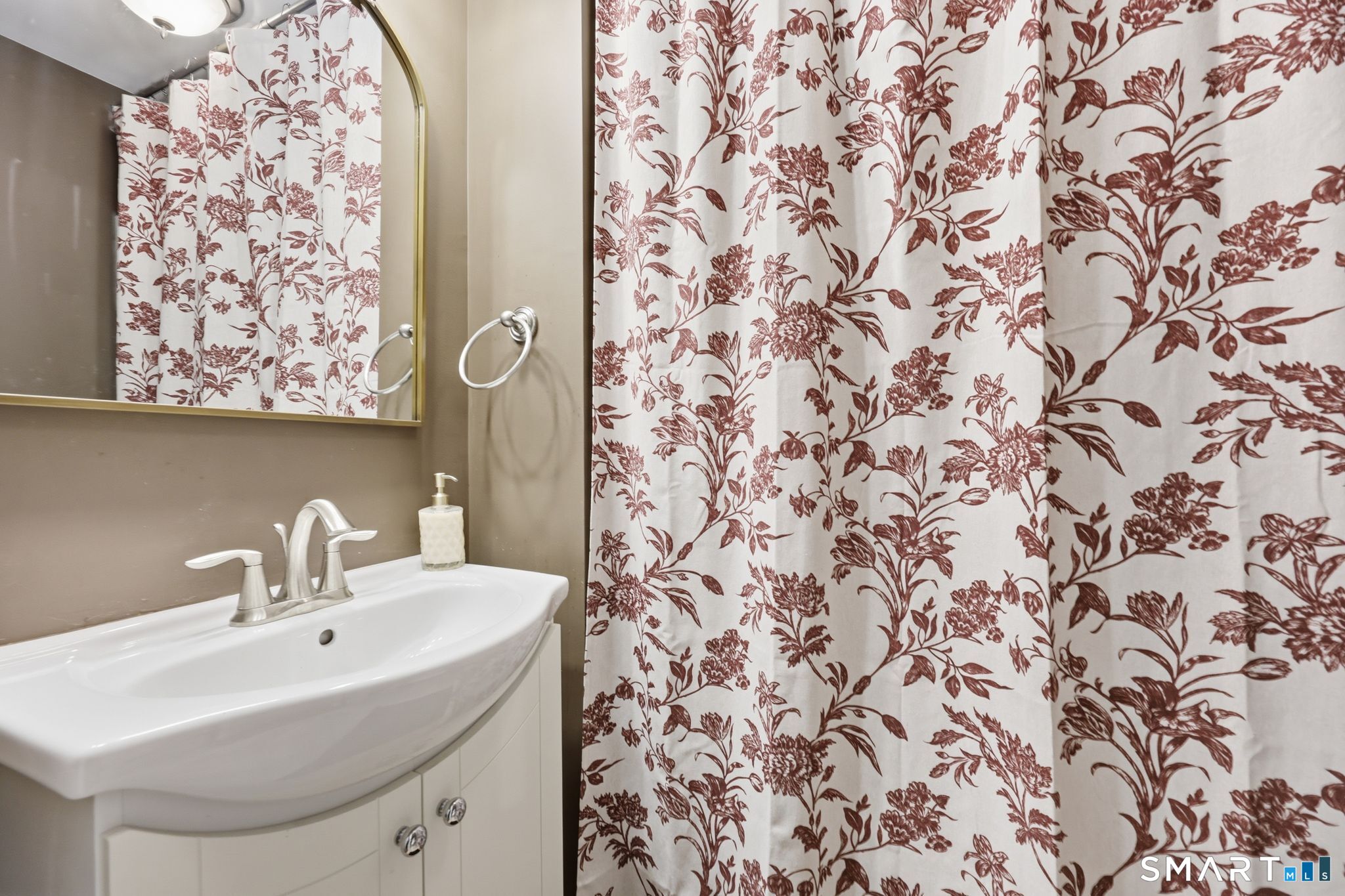 124 Jordan Lane Wethersfield CT 06109