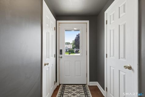 124 Jordan Lane Wethersfield CT 06109