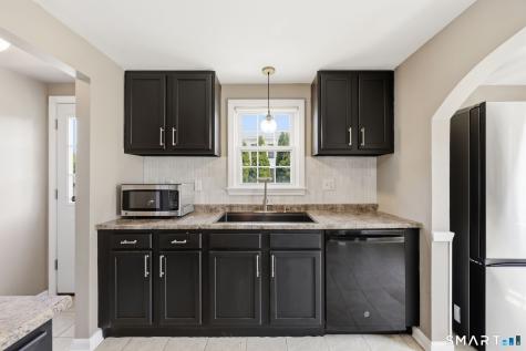 124 Jordan Lane Wethersfield CT 06109