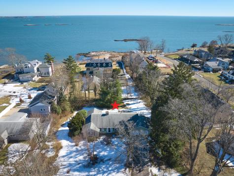 16 Old Pawson Road Branford CT 06405