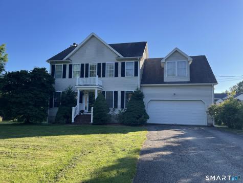 4 Meadow Road Newtown CT 06470