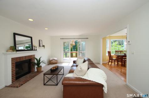 4 Meadow Road Newtown CT 06470