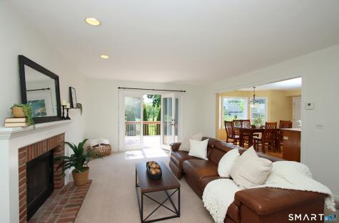 4 Meadow Road Newtown CT 06470
