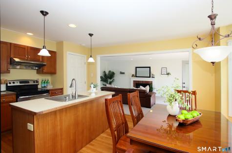 4 Meadow Road Newtown CT 06470