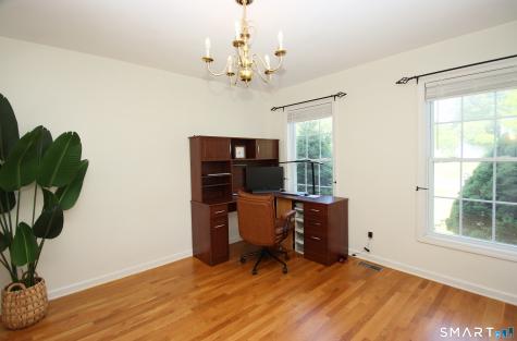 4 Meadow Road Newtown CT 06470