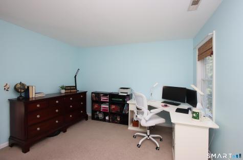 4 Meadow Road Newtown CT 06470